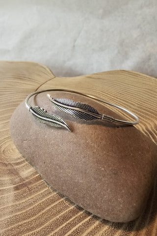 Double Feathers Bracelet Silverplated Brass