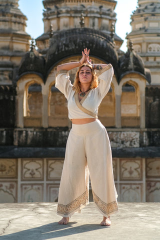 Aponi Jute border wrap