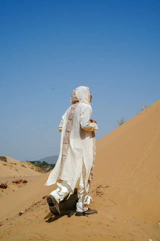 Kauri Long Bugala vest Dark Brown